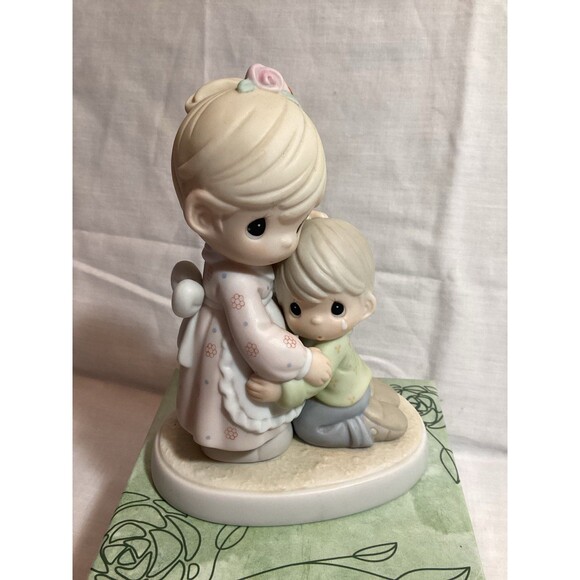 Precious Moments "Healing Begins With Forgiveness" 2001 Porcelain Figure #892157 - Picture 2 of 11